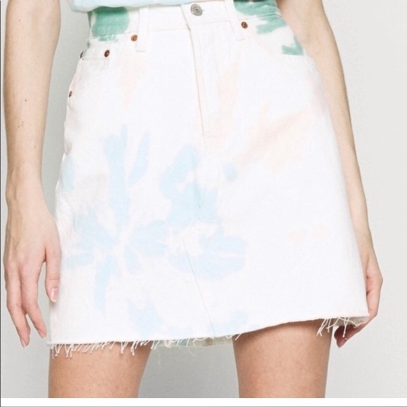 NWT Levi’s High-Rise Deconstructed Skirt Pastel - Picture 1 of 5